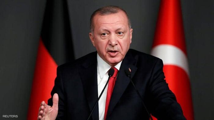 الاتحاد الأوروبي يحذر أردوغان من إهانة ماكرون