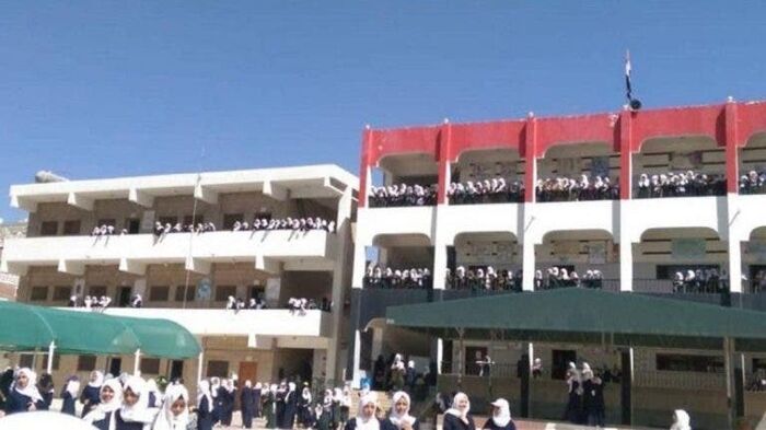 «الإرهابية» تواصل إقصاء وتسريح القيادات التربوية وتستبدلها بموالين لها