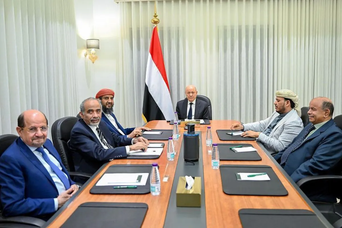الحكومة اليمنية الجديدة.. 35 وزيرًا في بلد منهك بالحرب