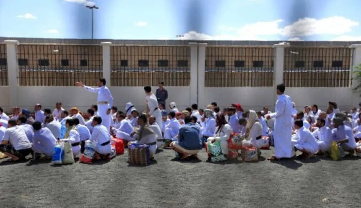 «أبناؤنا يواجهون الموت البطيء».. أسر المعتقلين تطلق صرخة استغاثة من سجون الحوثي في صنعاء