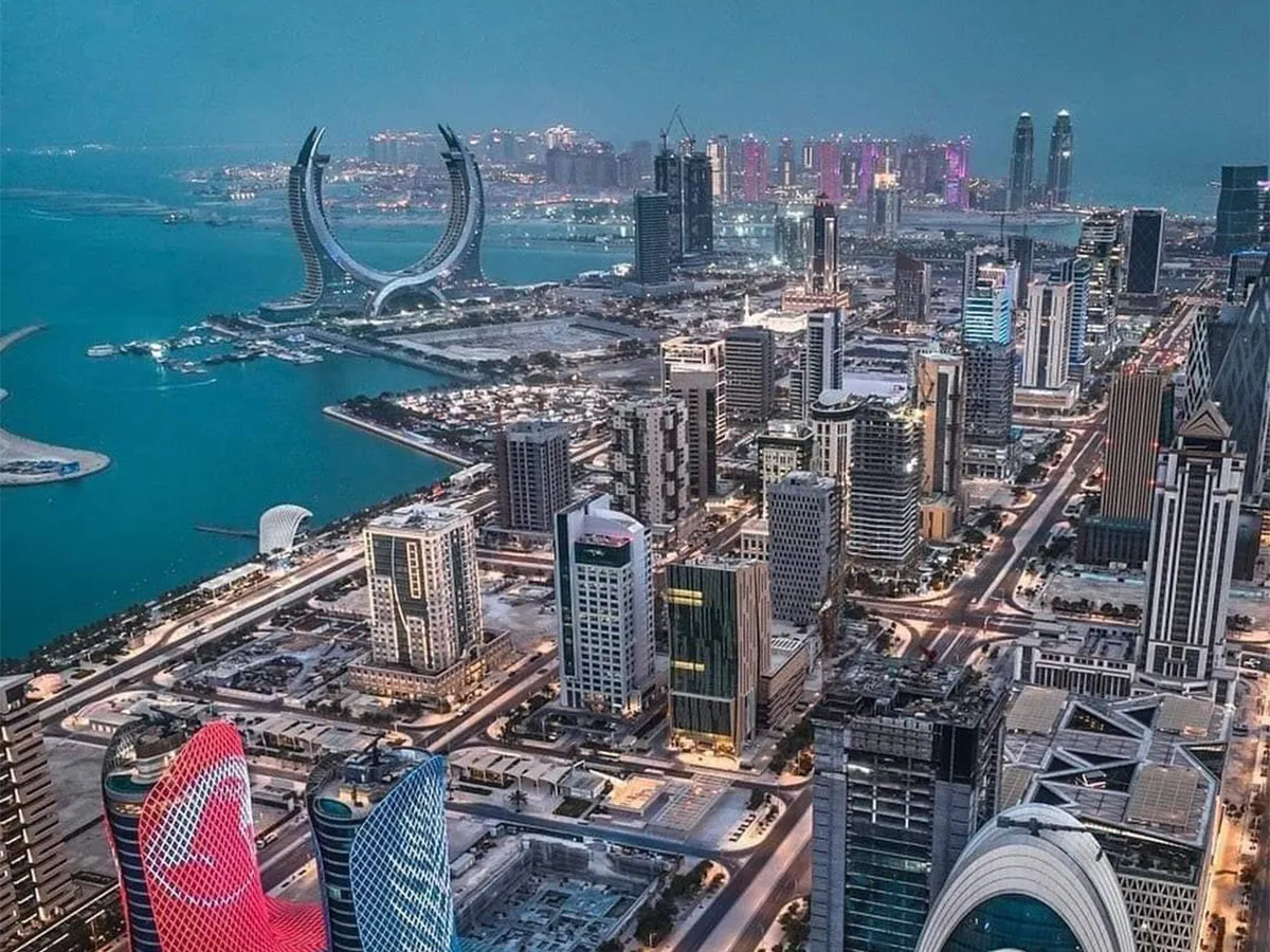 الدفاع القطرية: دفاعاتنا تسقط صاروخين أطلقا من إيران والثالث أصاب ناقلة نفط