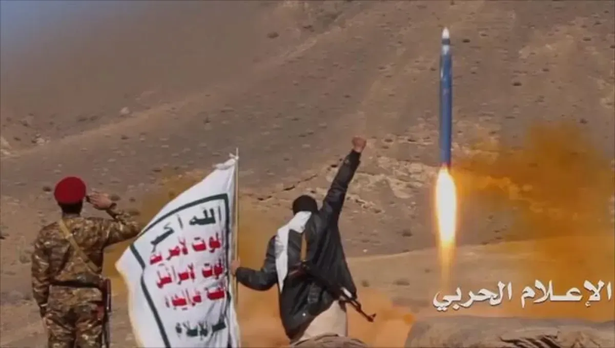 من الحديدة إلى باب المندب.. التصعيد الإيراني الحوثي يهدد أمن الخليج والملاحة الدولية