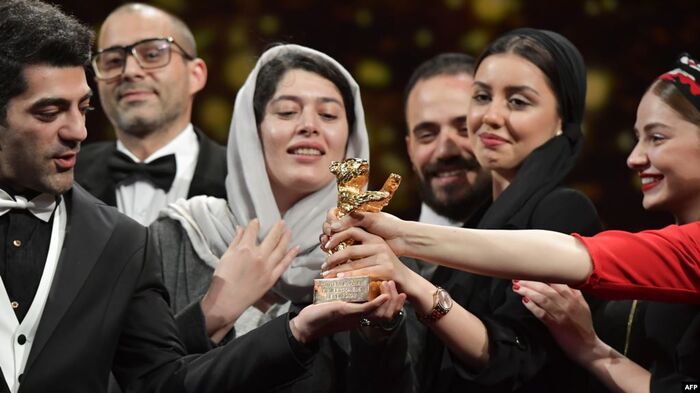 فيلم «سري» إيراني يفوز بجائزة الدب الذهبي