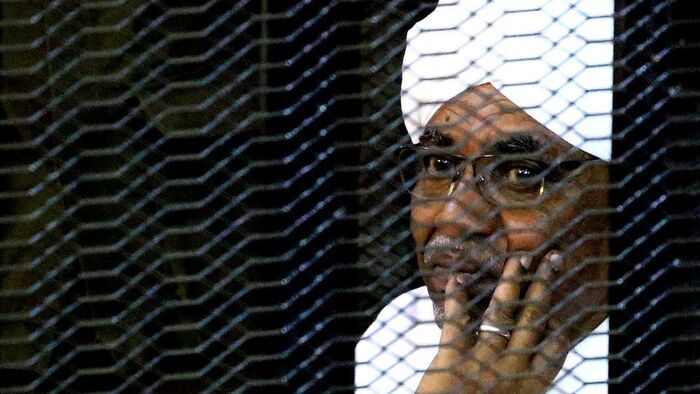 تأجيل محاكمة البشير في "قضية الانقلاب" إلى 11 أغسطس