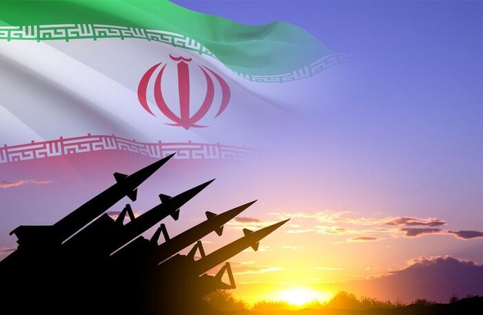 إيران تهدد بإغلاق شريان النفط العالمي.. وأمريكا تحذر من «الانتحار الاقتصادي»