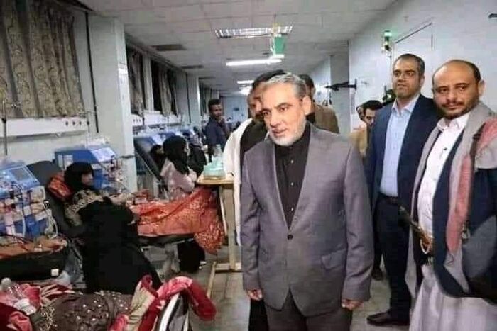 زيارة الحاكم العسكري الإيراني لقسم نسائي بالمستشفى الجمهوري تثير سخطا واسعا في اليمن