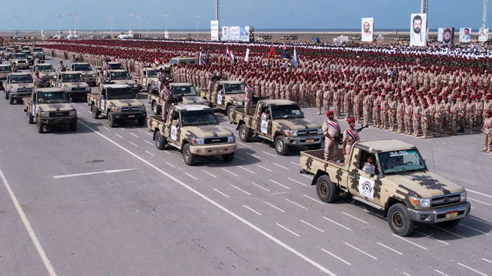 المبعوث الأمريكي  إلى اليمن: واشنطن تراقب بحذر الوجود العسكري للحوثيين في الحديدة