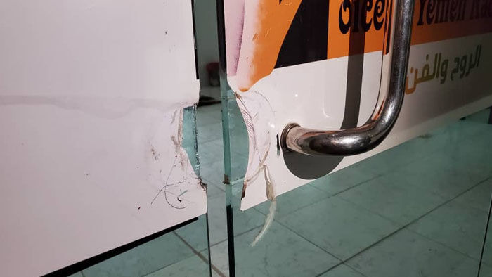 الحوثيون يقتحموت مقر إذاعة محلية وينهبون محتوياتها رغم صدور حكم قضائي بعودة بثها