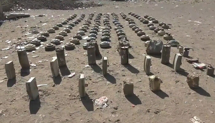 شاهد كمية الألغام والعبوات الناسفة انتزعتها هندسة القوات المشتركة من القرى السكنية بالمحجر