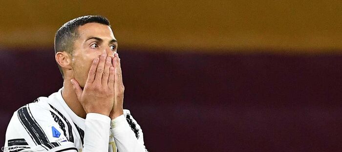 رونالدو لا يزال مصابا بكورونا.. وقد يغيب عن لقاء برشلونة