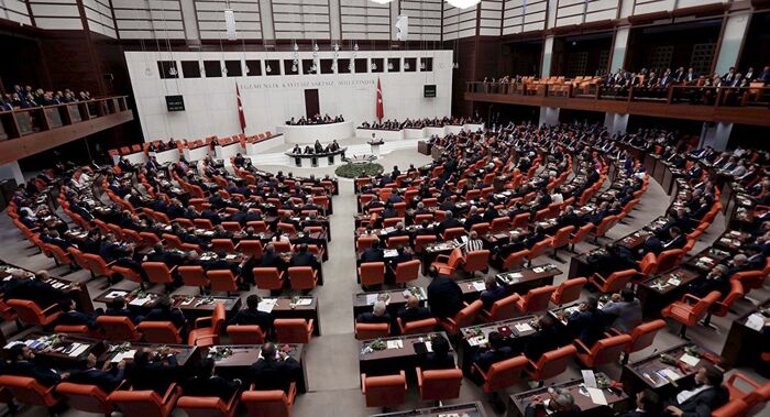 البرلمان التركي يبدأ التصويت للتدخل في ليبيا