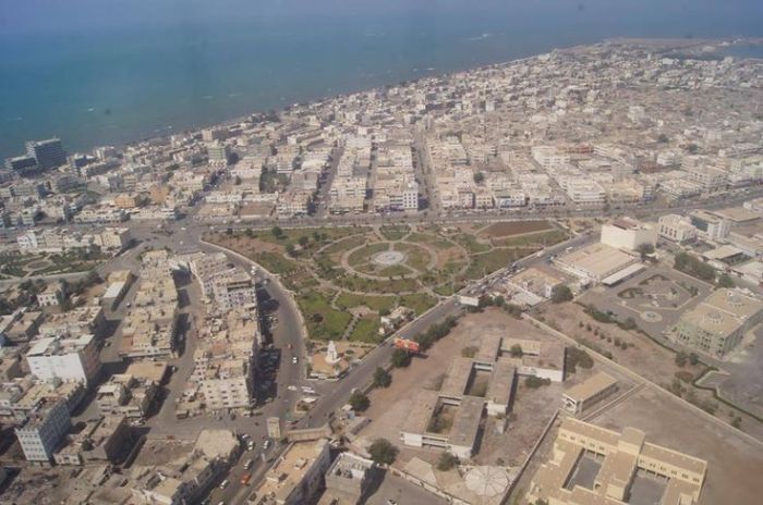مليشيا الحوثي تستولي على المدينة السكنية في باجل وتُشرد مئات العائلات لأغراض عسكرية