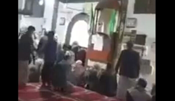 مليشيا الحوثي تواصل اقتحام المساجد في مناطق سيطرتها لفرض طقوس طائفية دخيلة
