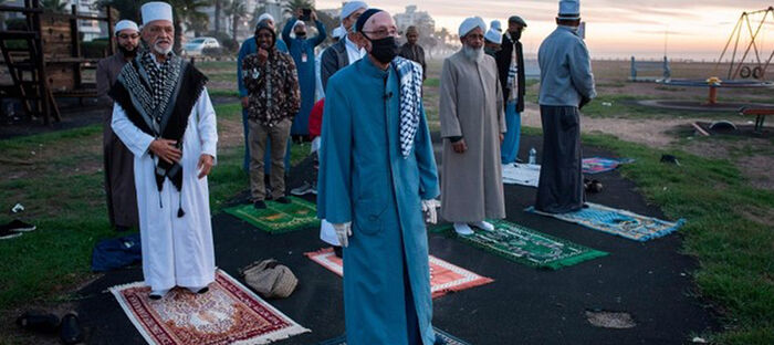 فيروس كورونا يحرم المسلمين من عادات وتقاليد رمضان