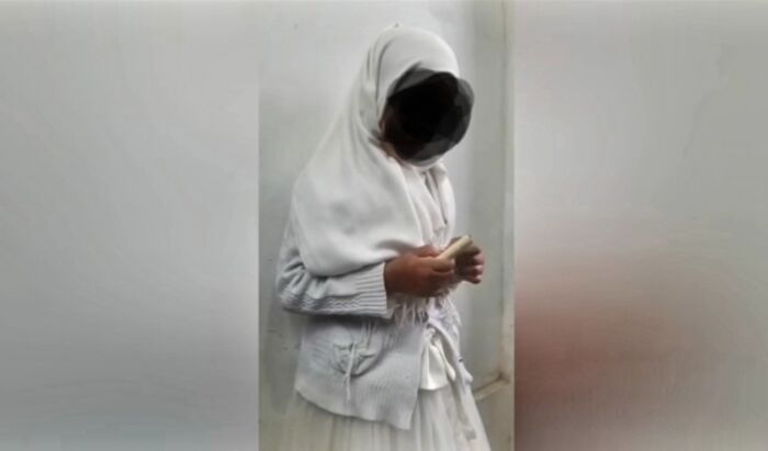 الحوثيون يعيدون سوق الرقيق.. أسرة يمنية تبيع طفلتها بمبلغ 200 ألف ريال