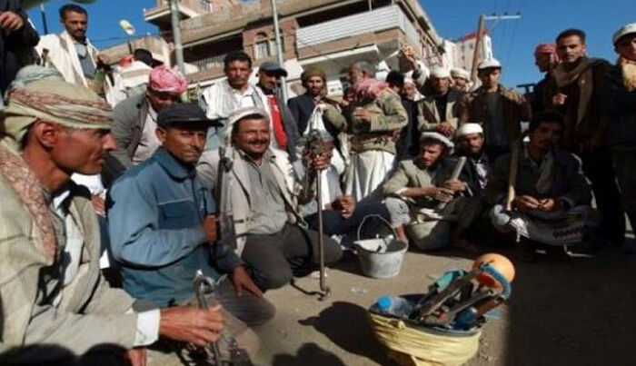 اتحاد نقابات عمال اليمن: نعيش واقعا معيشيا صعبا وندعو إلى مواجهة من سلبنا حقوقنا