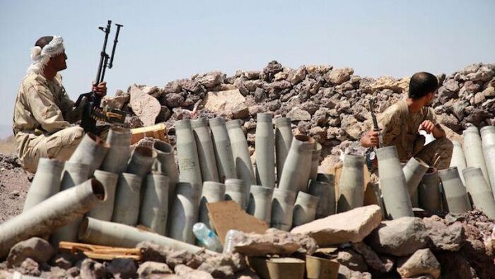 استشهاد أربعة جنود وإصابة 12 آخرين في قصف حوثي في تعز