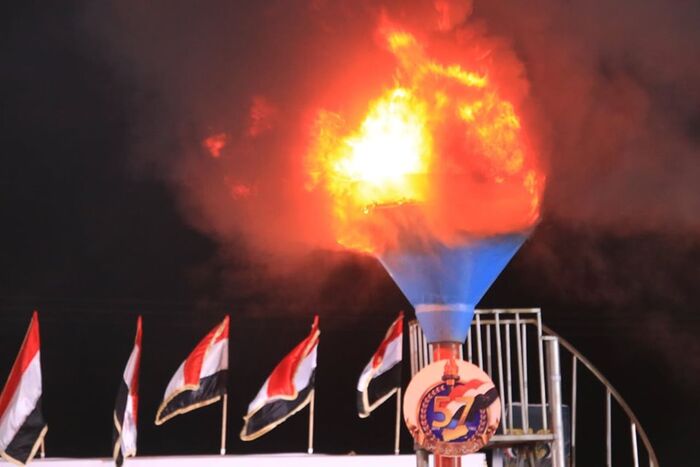 الحوثيون يستهدفون حفل إيقاد شعلة 26 سبتمبر بصاروخ بالستي