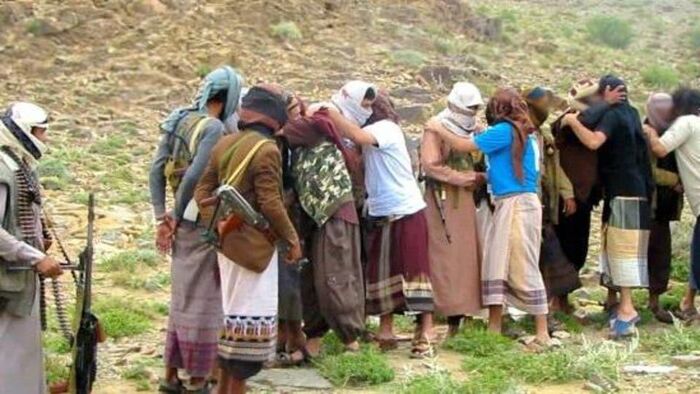 الحوثيون يفبركون معارك مزعومة مع تنظيم القاعدة
