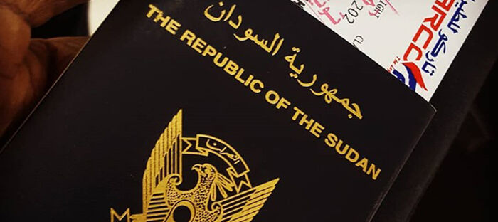 السودان يسحب الجنسية من الآلاف ويغير شروط دخول السوريين