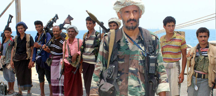 احتدام الصراع بين أجنحة المليشيا.. وقيادي حوثي يكشف عن أسماء جندتهم إيران لنشر المذهب الشيعي وتصفية المعارضين
