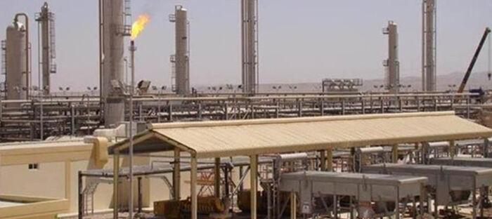 مصدر: شركة صافر تحول رواتب موظفيها من البنوك إلى محلات الصرافة لتغطية فساد مالي والتهرب من المحاسبة