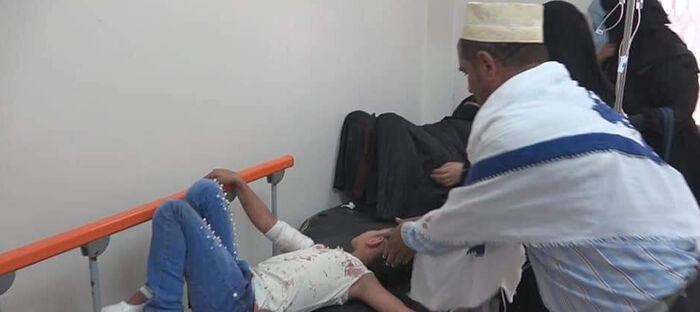 استشهاد امرأة وجرح 4 آخرين بينهم أطفال بقصف حوثي بتعز