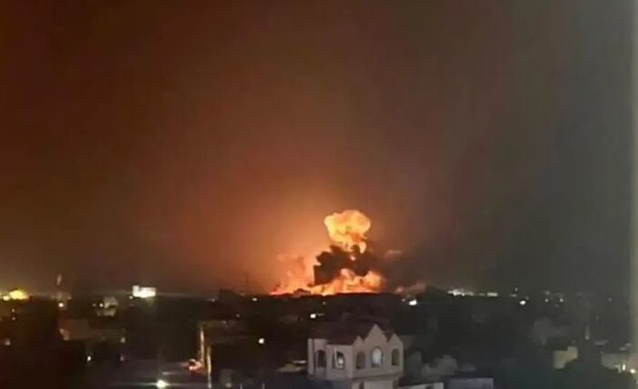 مراقبون: الحوثيون أكثر سعادة بالهجوم الأمريكي والبريطاني على اليمن