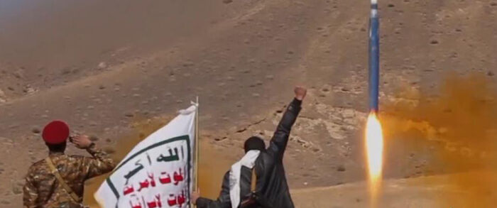 الحكومة: صواريخ الحوثي هددت 2 مليون يمني مقيم في السعودية