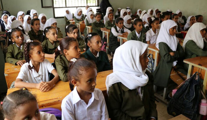 بعد عدن.. محافظة أبين تعلق الدراسة بسبب الحرارة وانتشار مرض الحميات