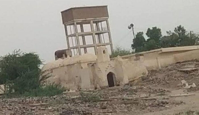استهداف حوثي يطال منازل المواطنين والبنية التحتية في حيس