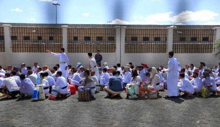 كل من يرفض التشيّع.. «الإرهابية » تصادر «ملابس وبطانيات» نزلاء سجن المخابرات الحوثية في صنعاء